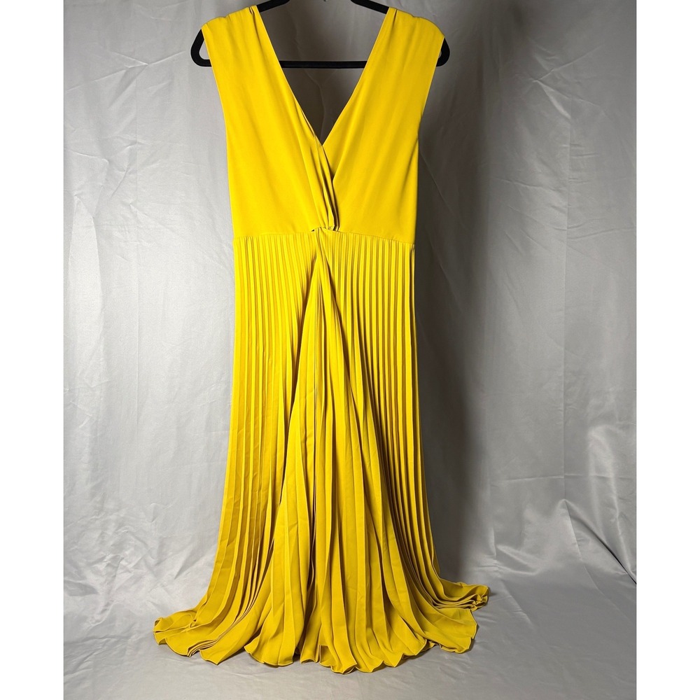Vince Yellow V-Neck Twist‎ Front Pleated Tea Length Dress Sleeveless 10 Whimsy